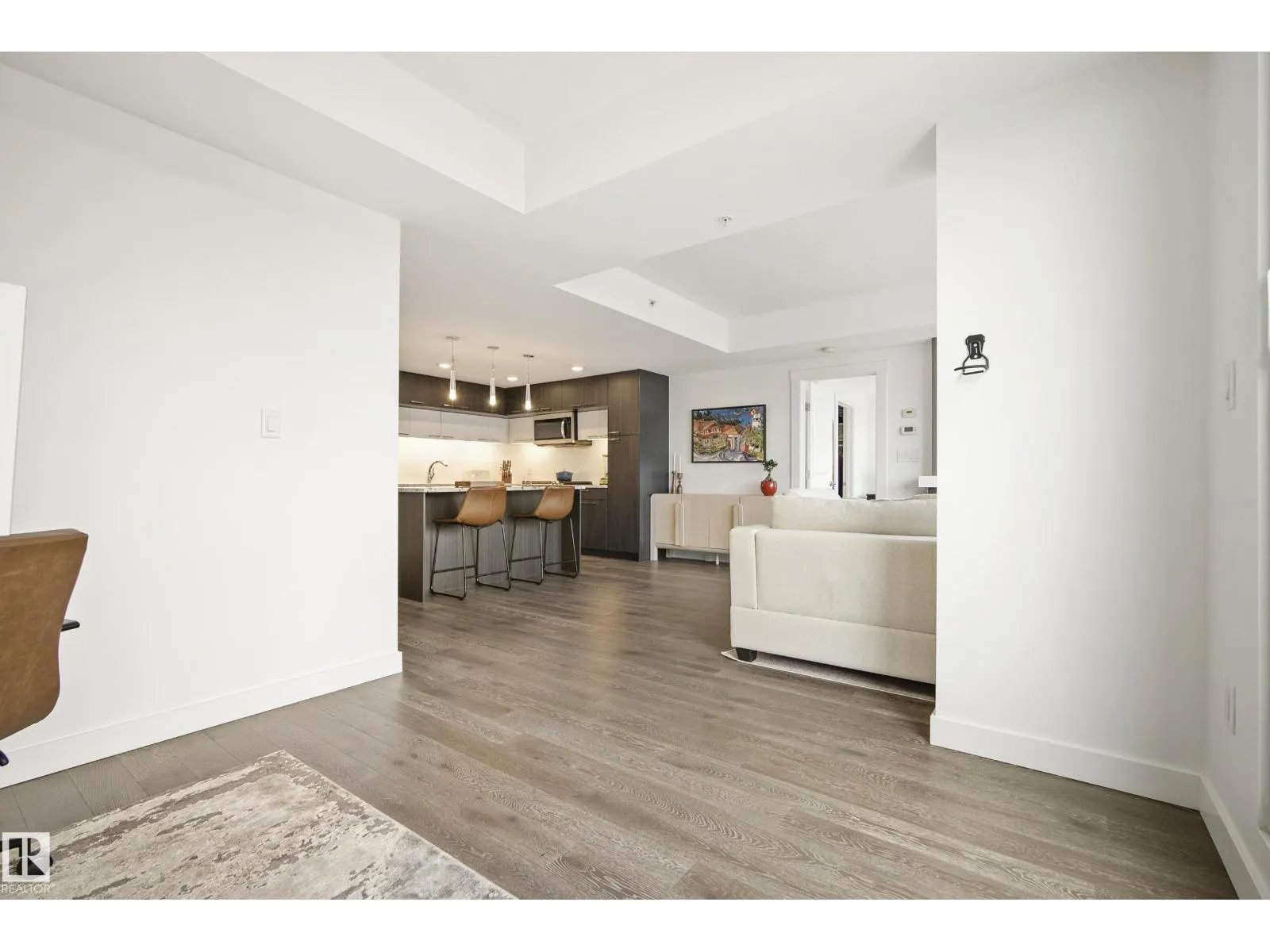 #2502 9720 106 ST NW