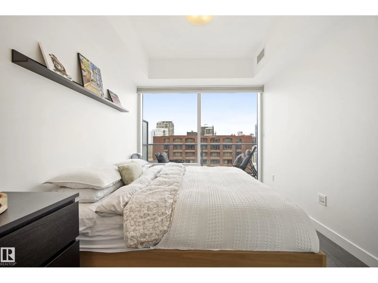 #2502 9720 106 ST NW