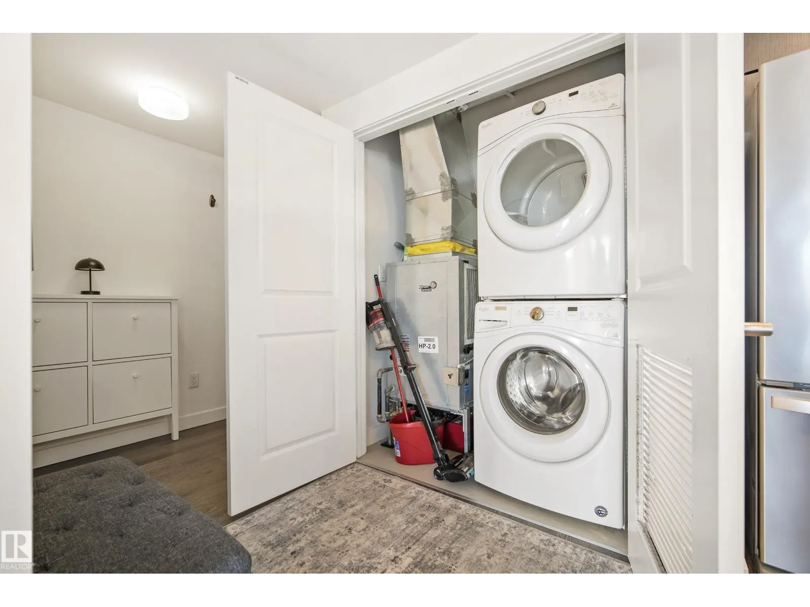#2502 9720 106 ST NW