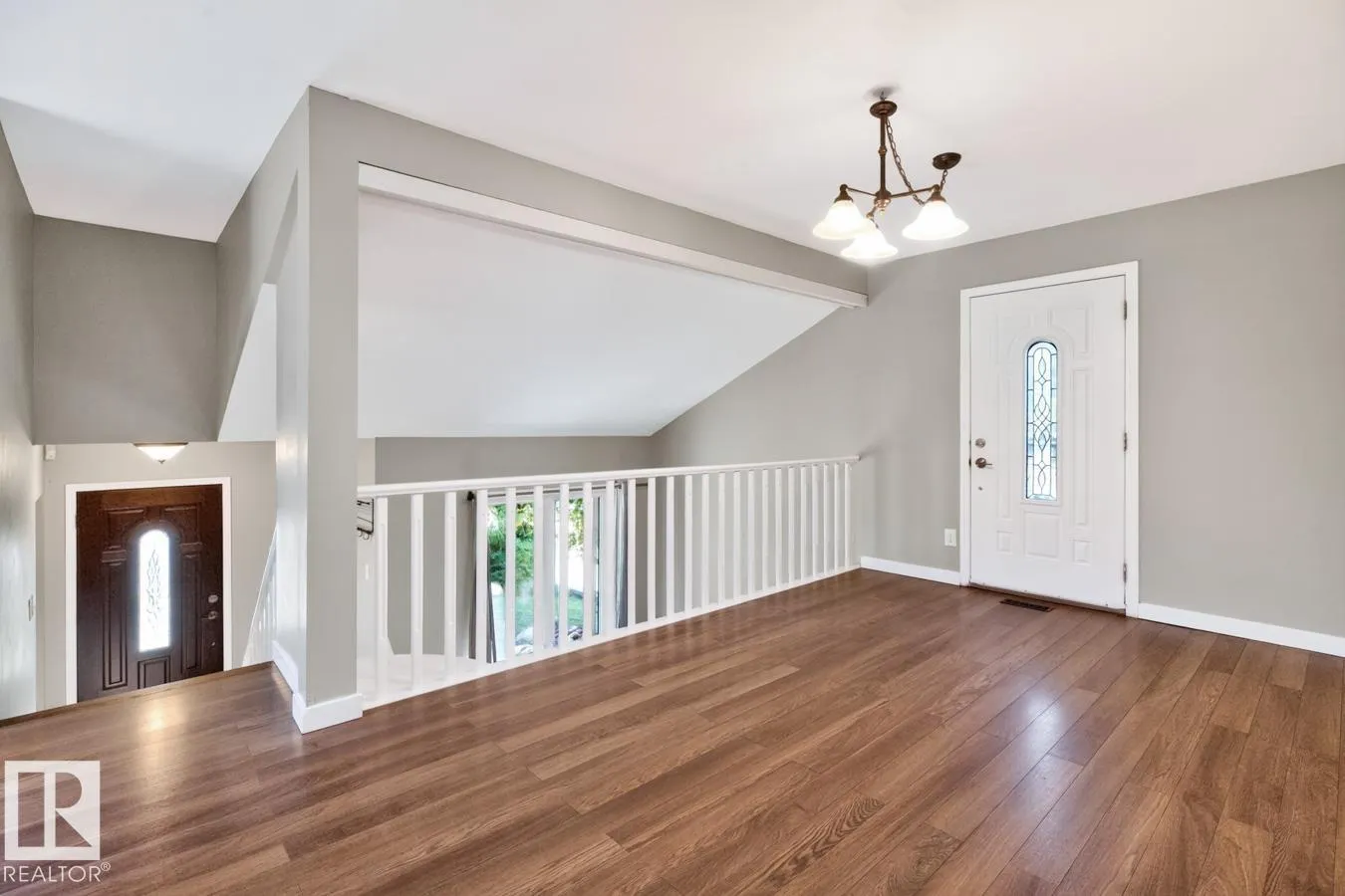 3524 51 ST NW