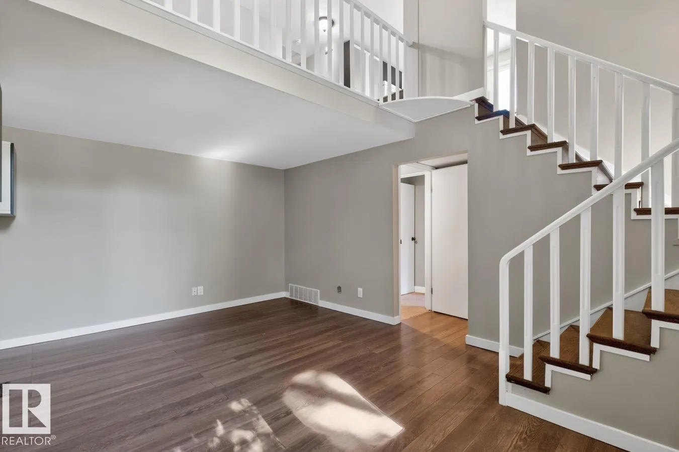 3524 51 ST NW