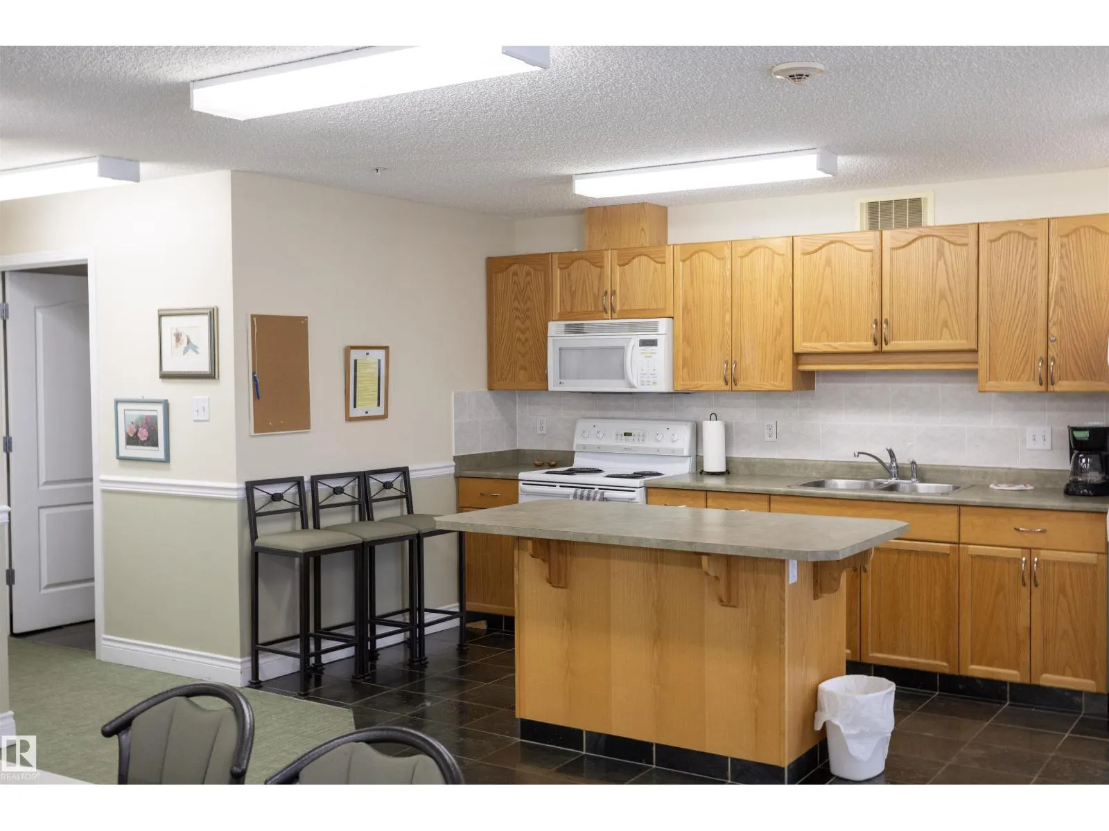 #204 2420 108 ST NW