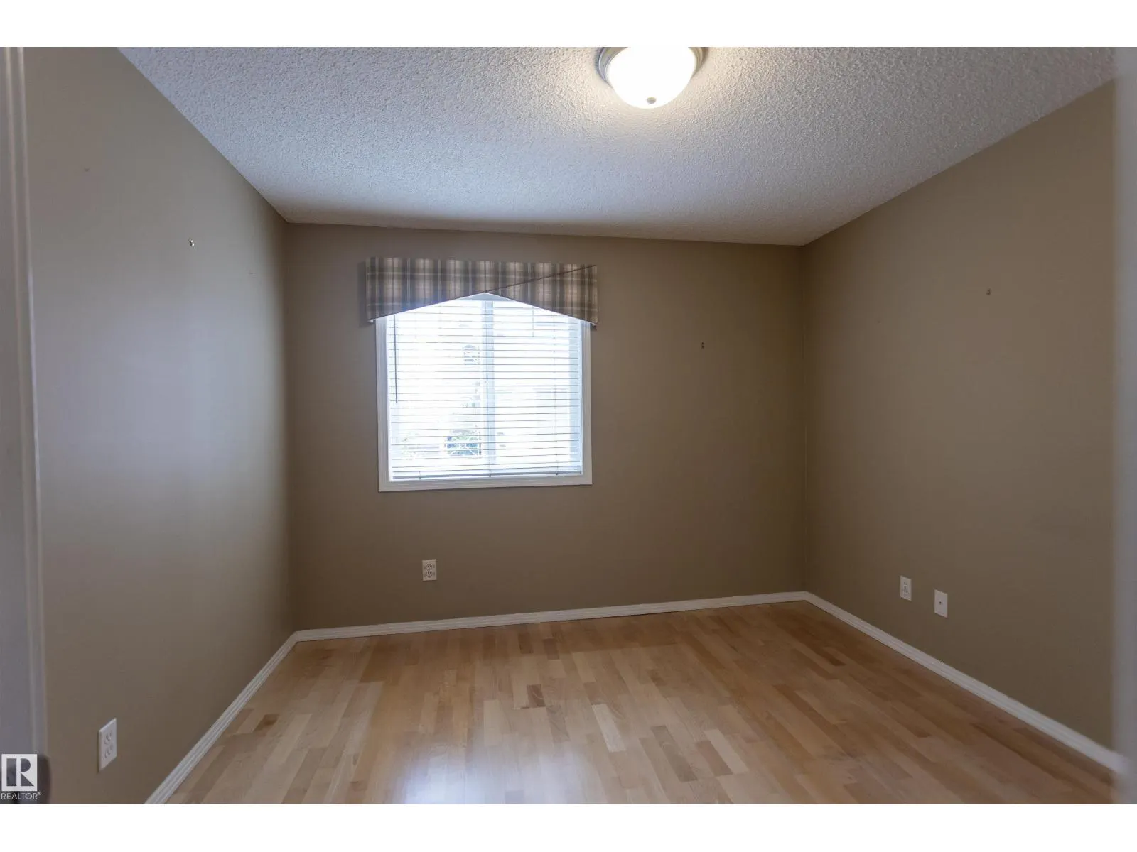 #204 2420 108 ST NW