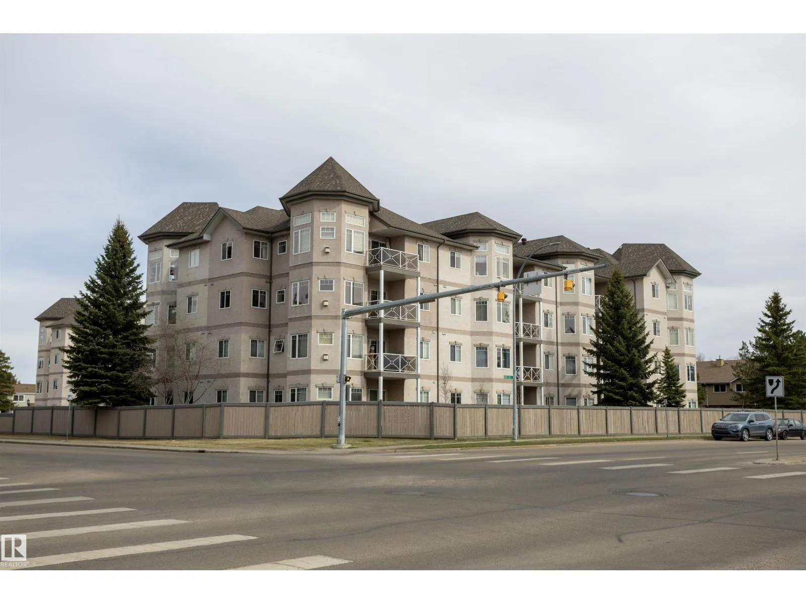 #204 2420 108 ST NW