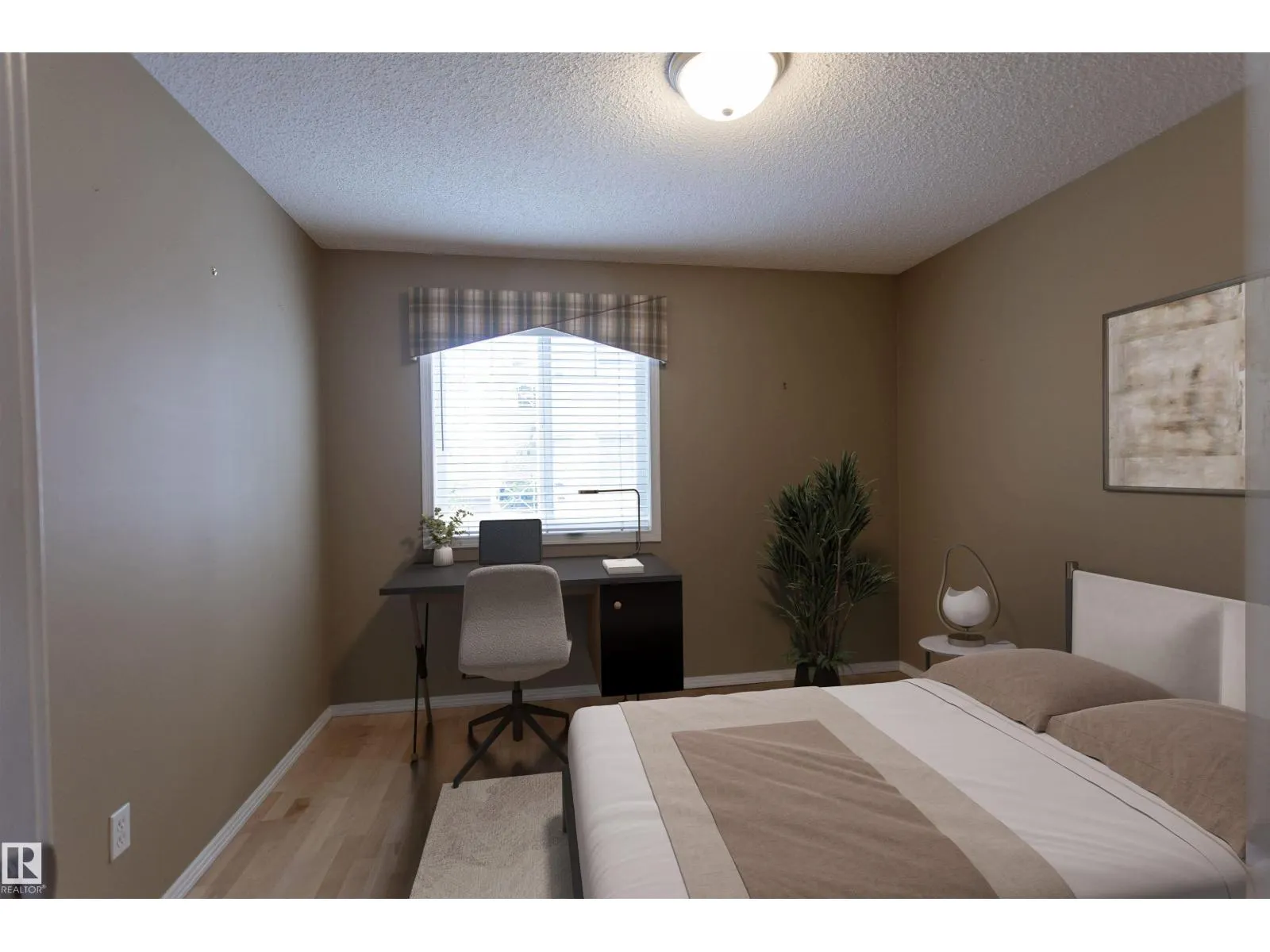 #204 2420 108 ST NW