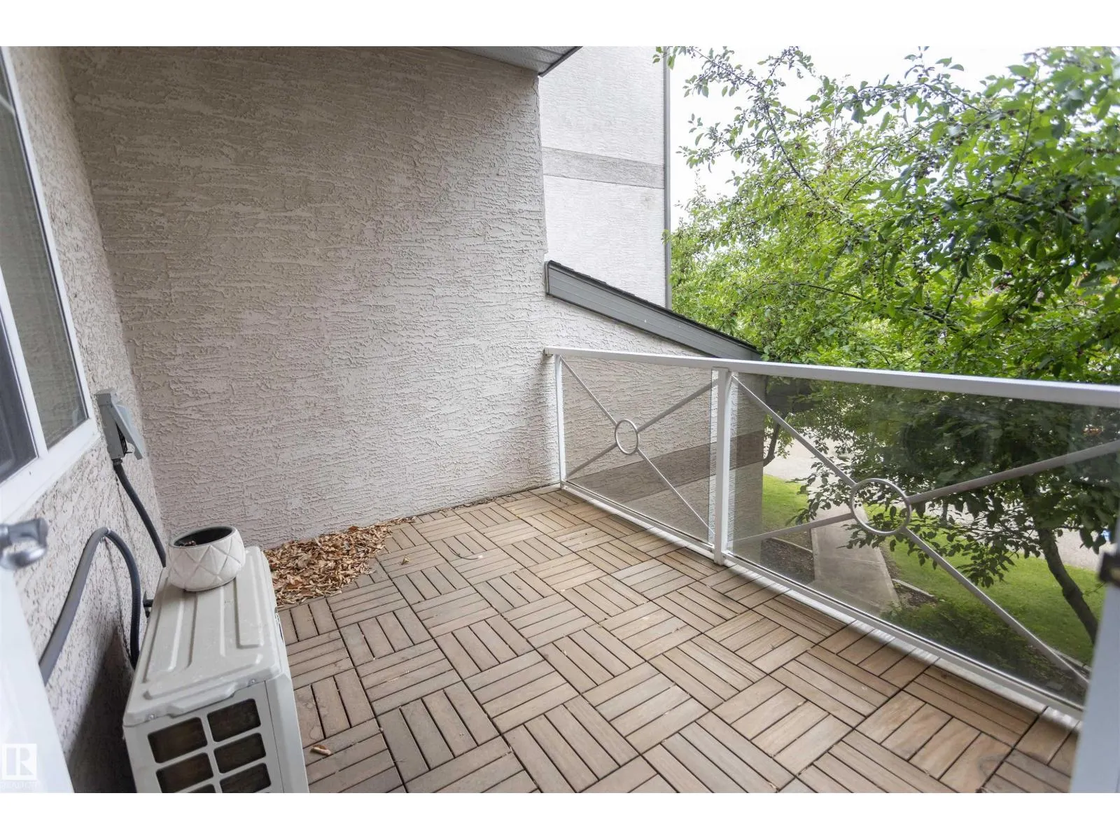 #204 2420 108 ST NW