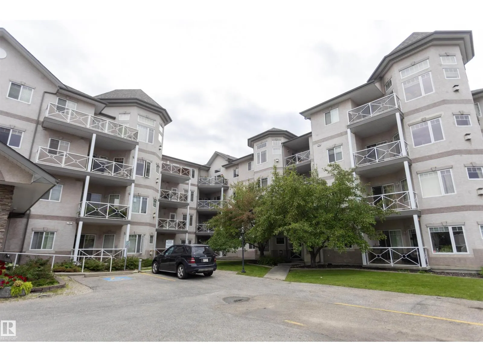 #204 2420 108 ST NW