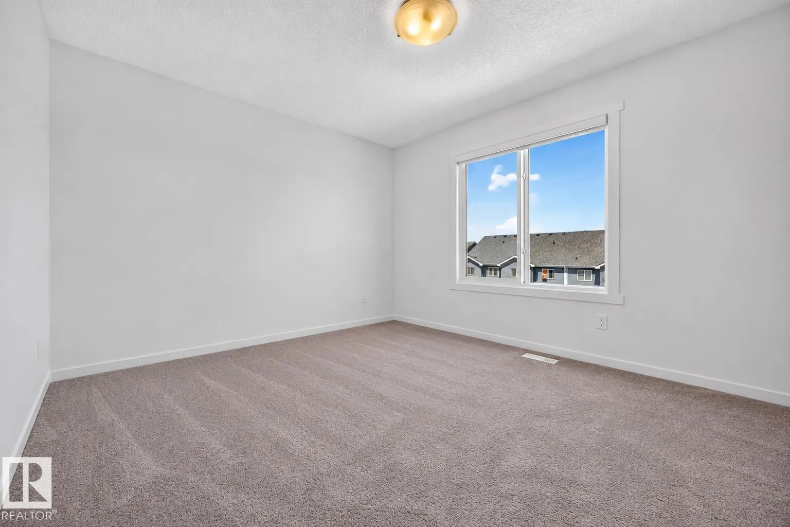 #13 850 Secord BV NW