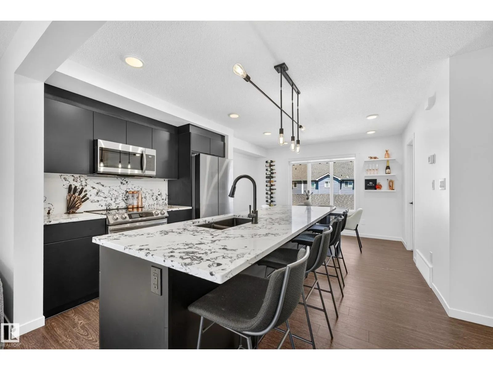 #13 850 Secord BV NW