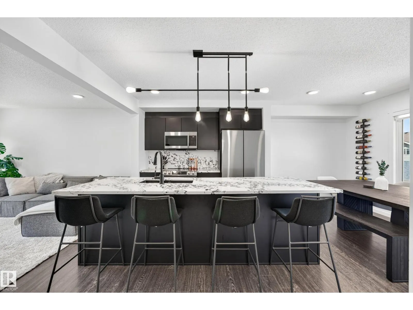 #13 850 Secord BV NW