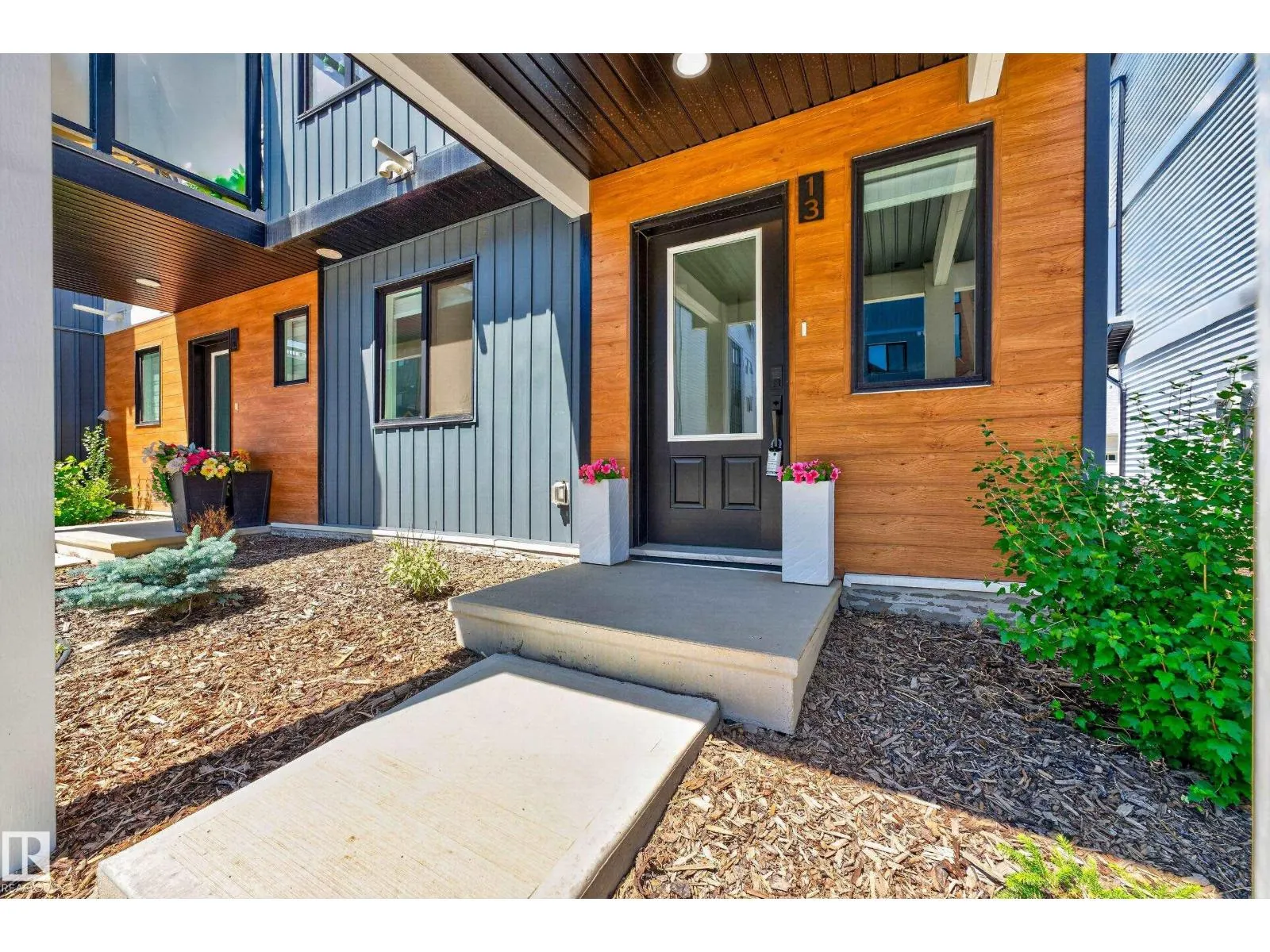 #13 850 Secord BV NW