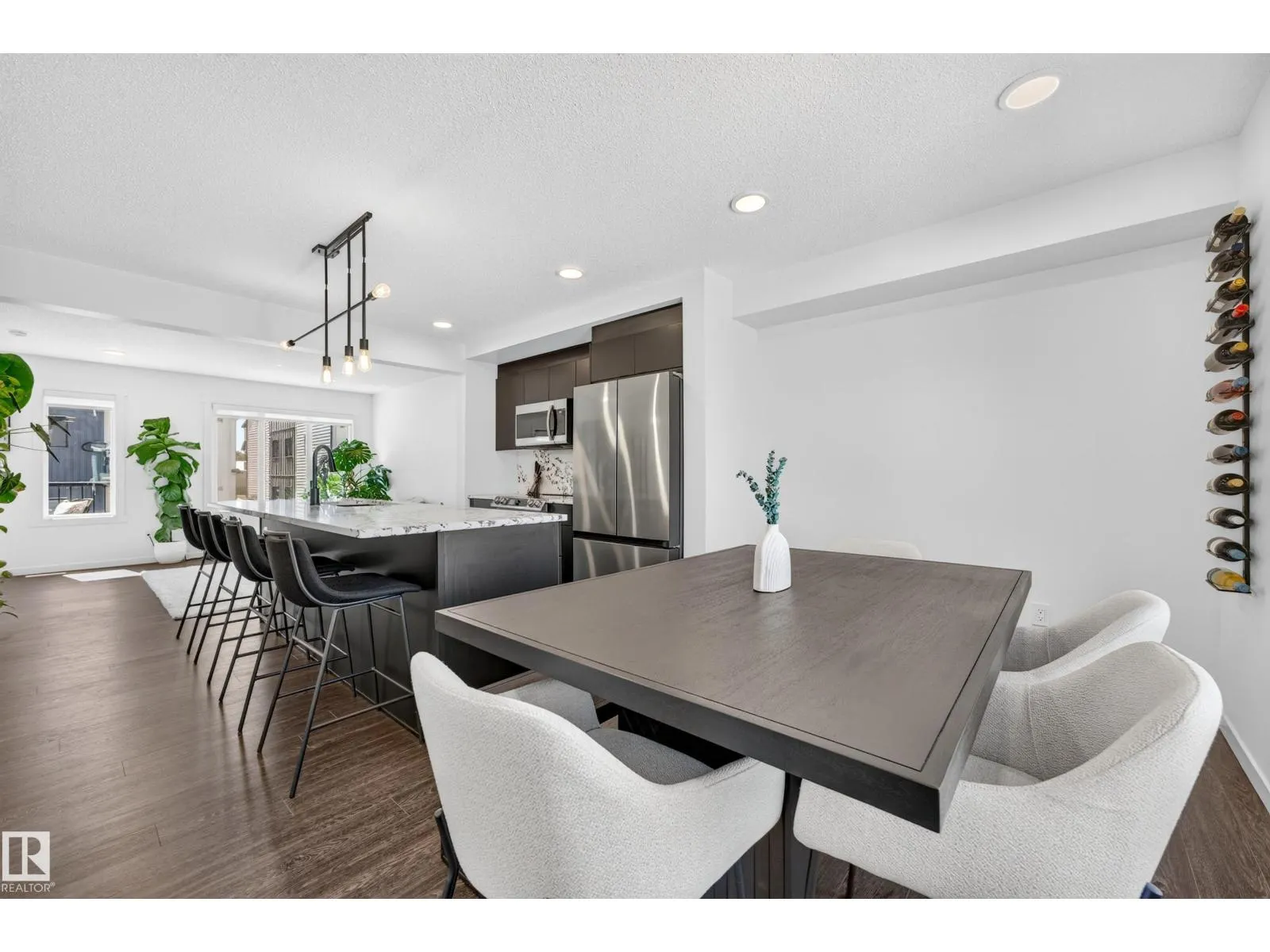 #13 850 Secord BV NW