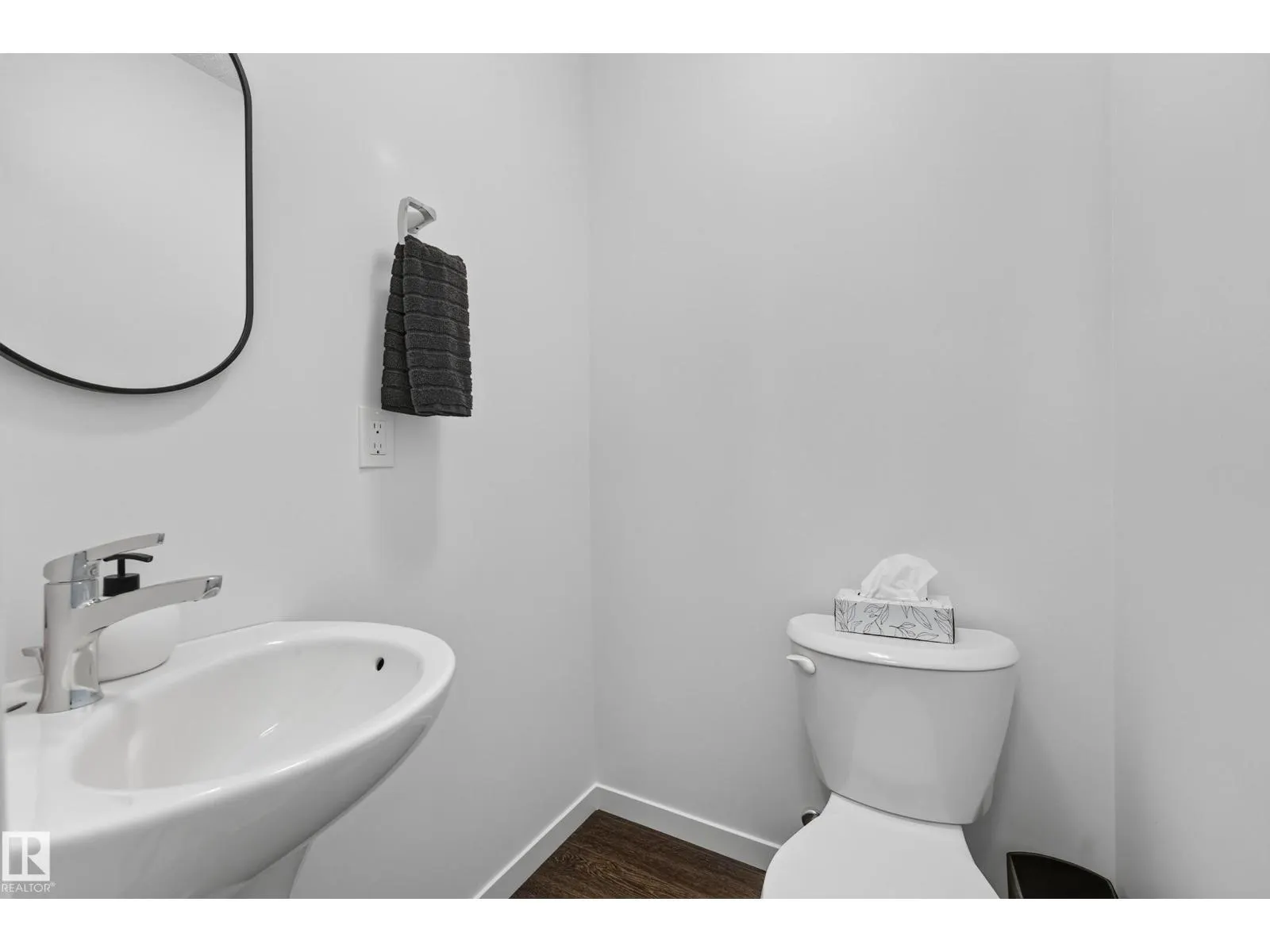 #13 850 Secord BV NW