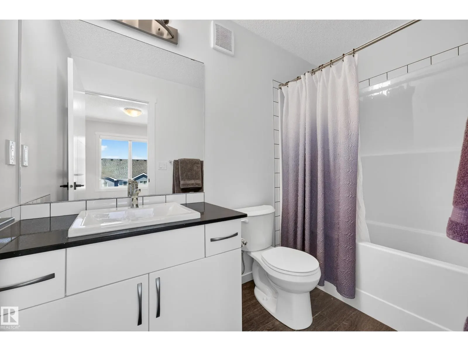 #13 850 Secord BV NW