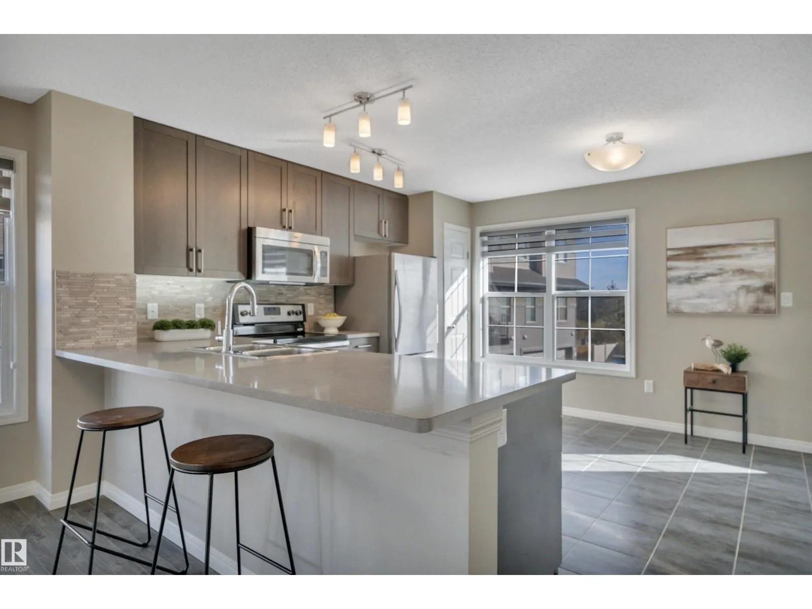 #1 4029 ORCHARDS DR SW