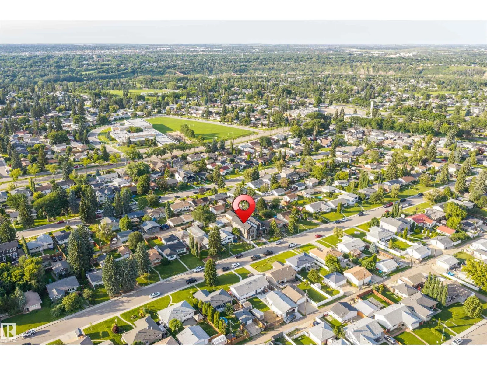 5606 105 AV NW