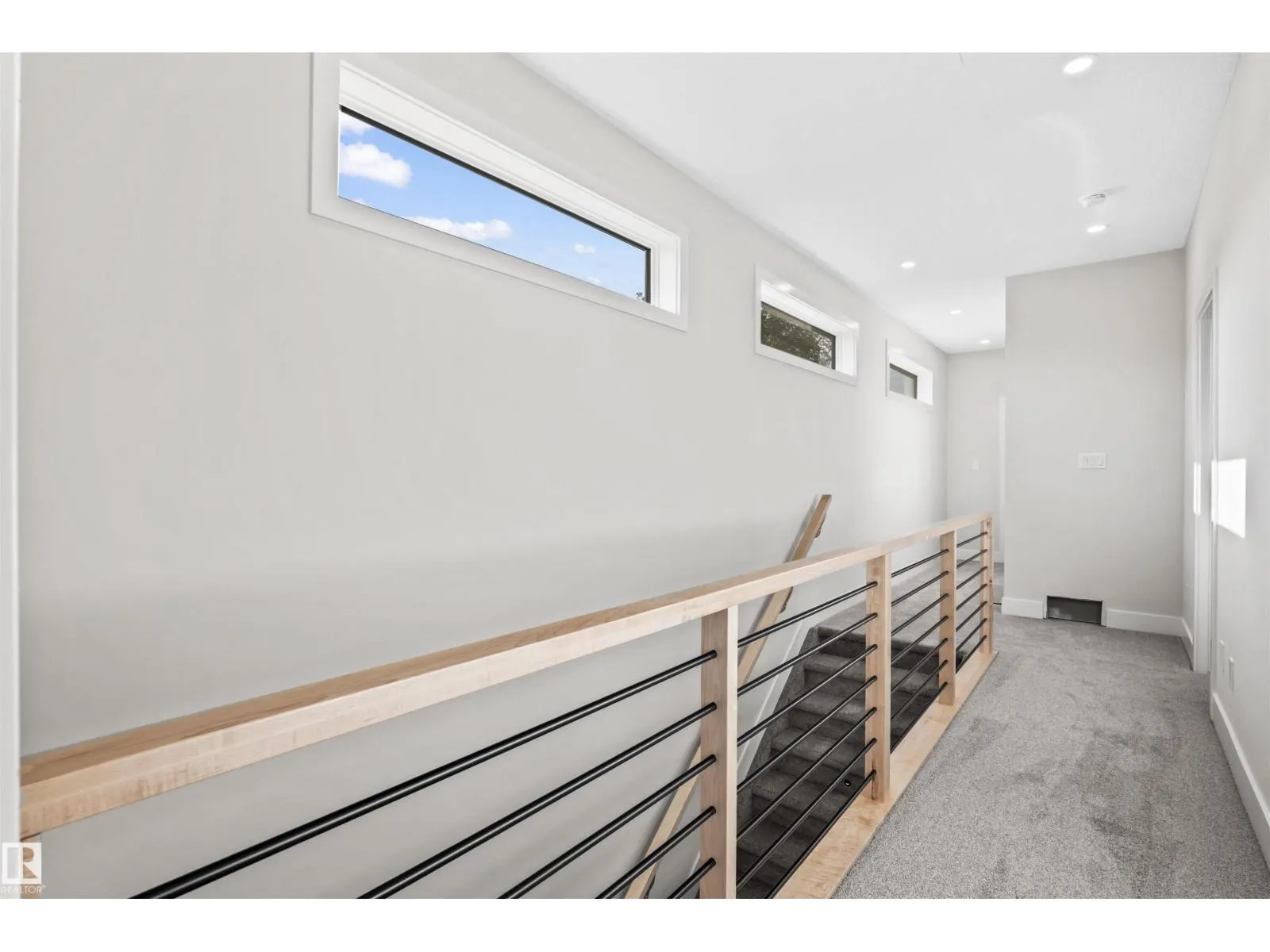 5606 105 AV NW