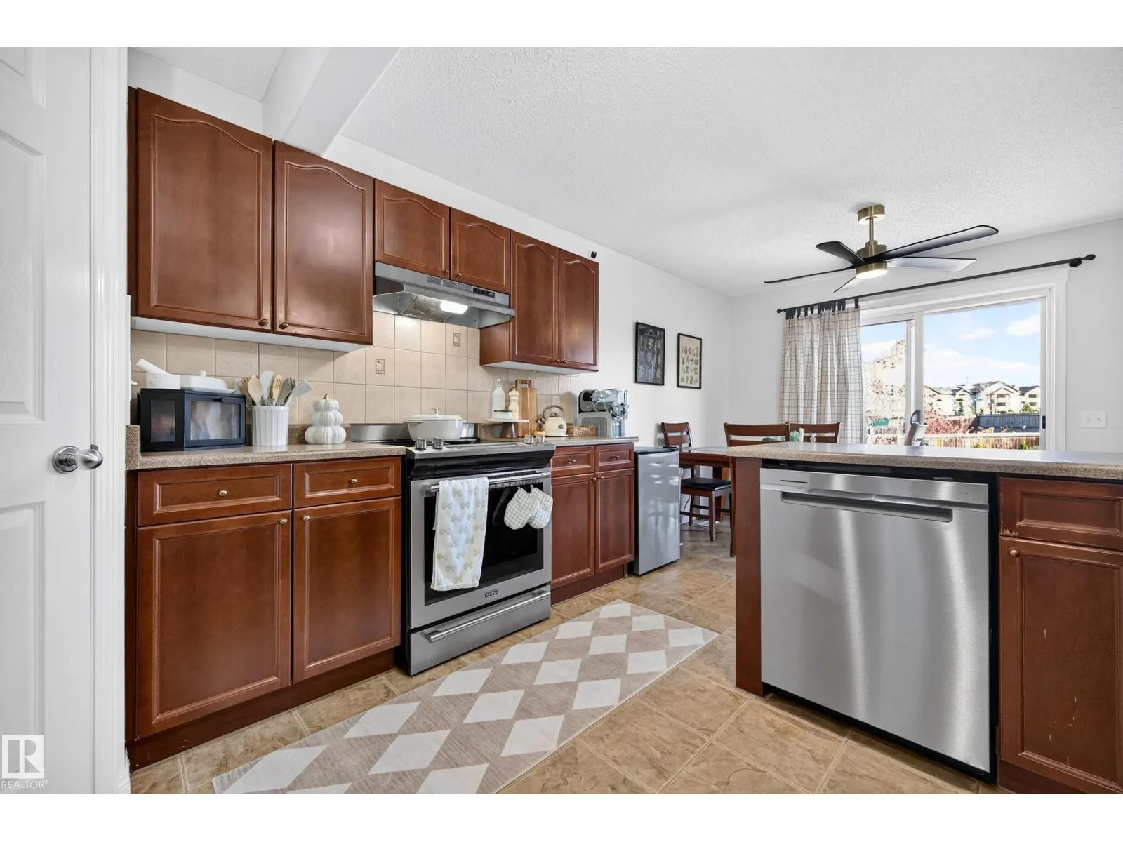 39 APPLETON CR