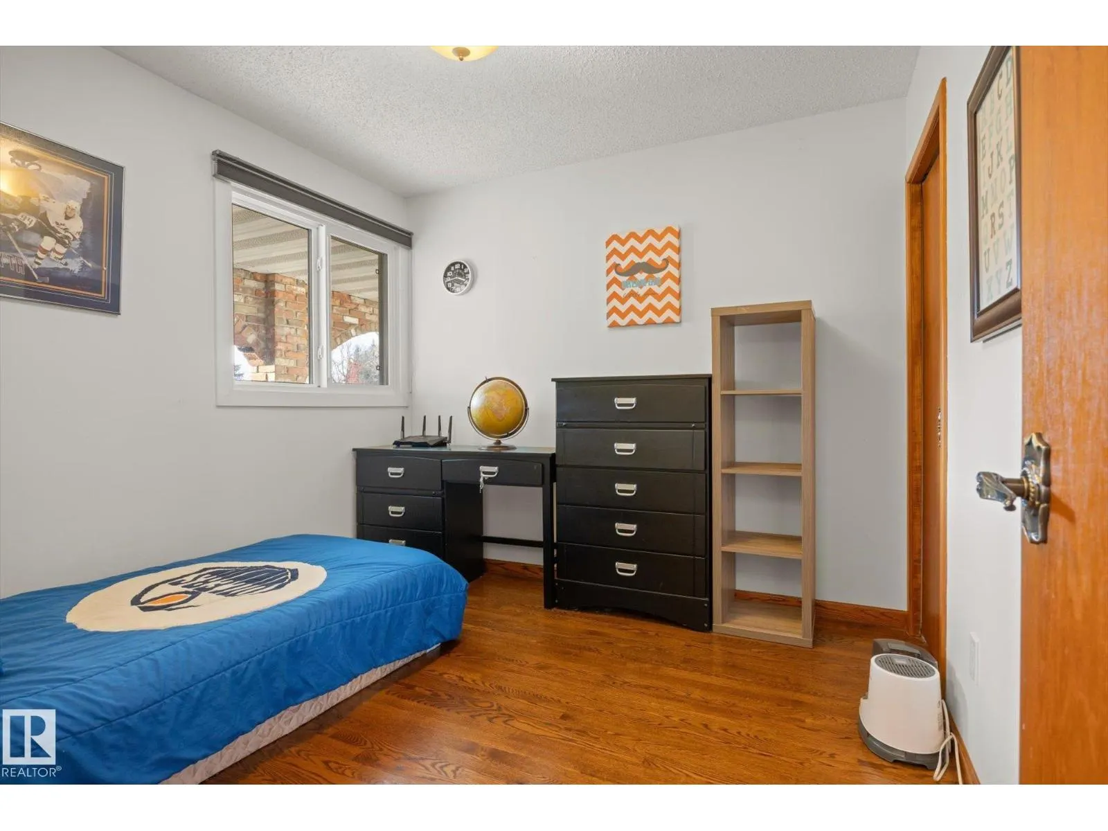 11 WOODSTOCK PL
