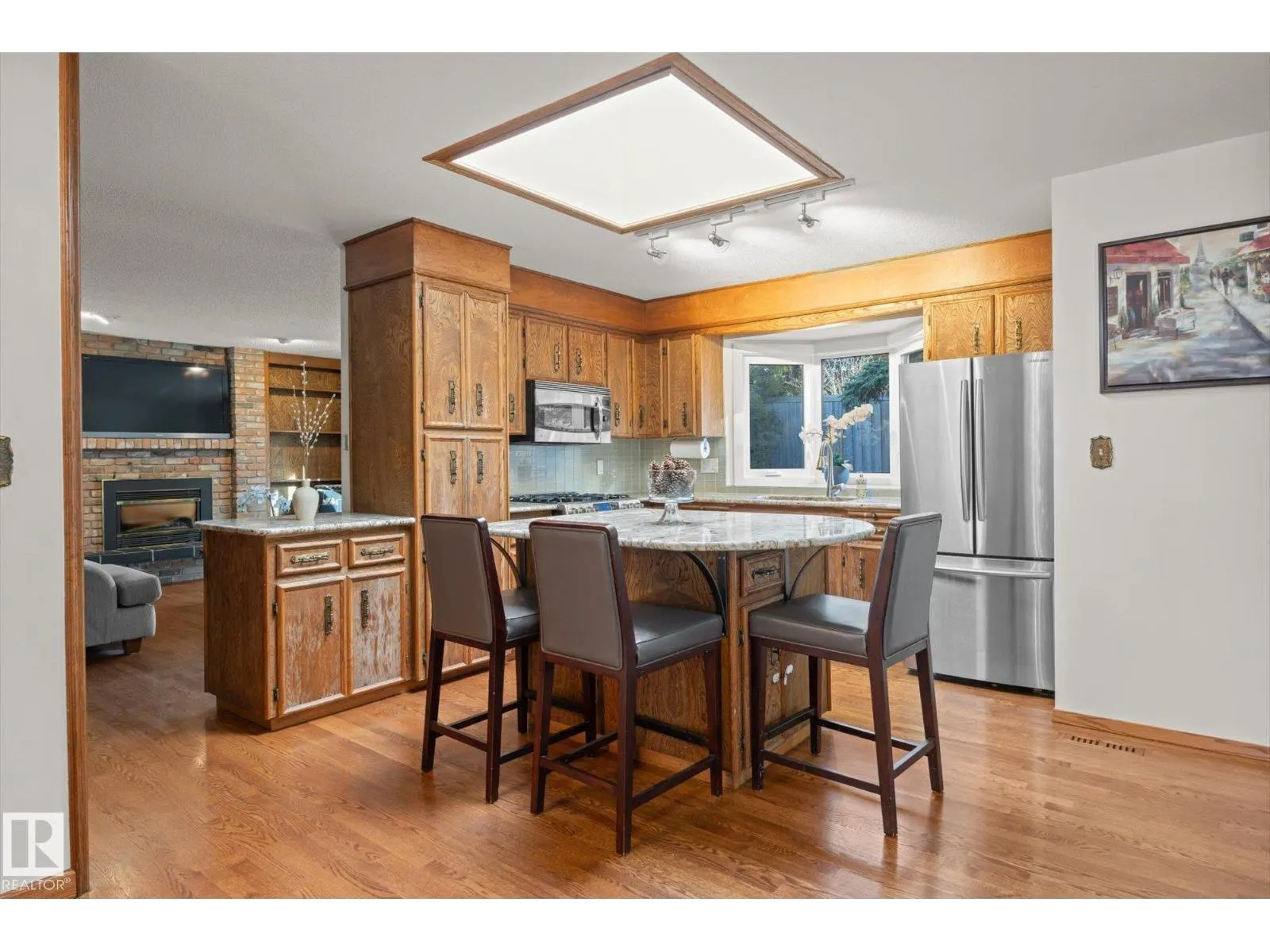 11 WOODSTOCK PL