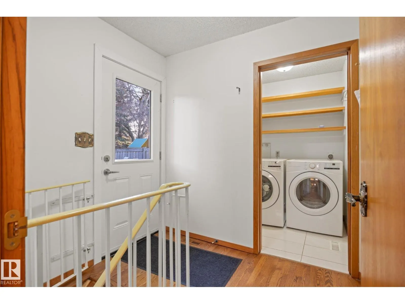 11 WOODSTOCK PL