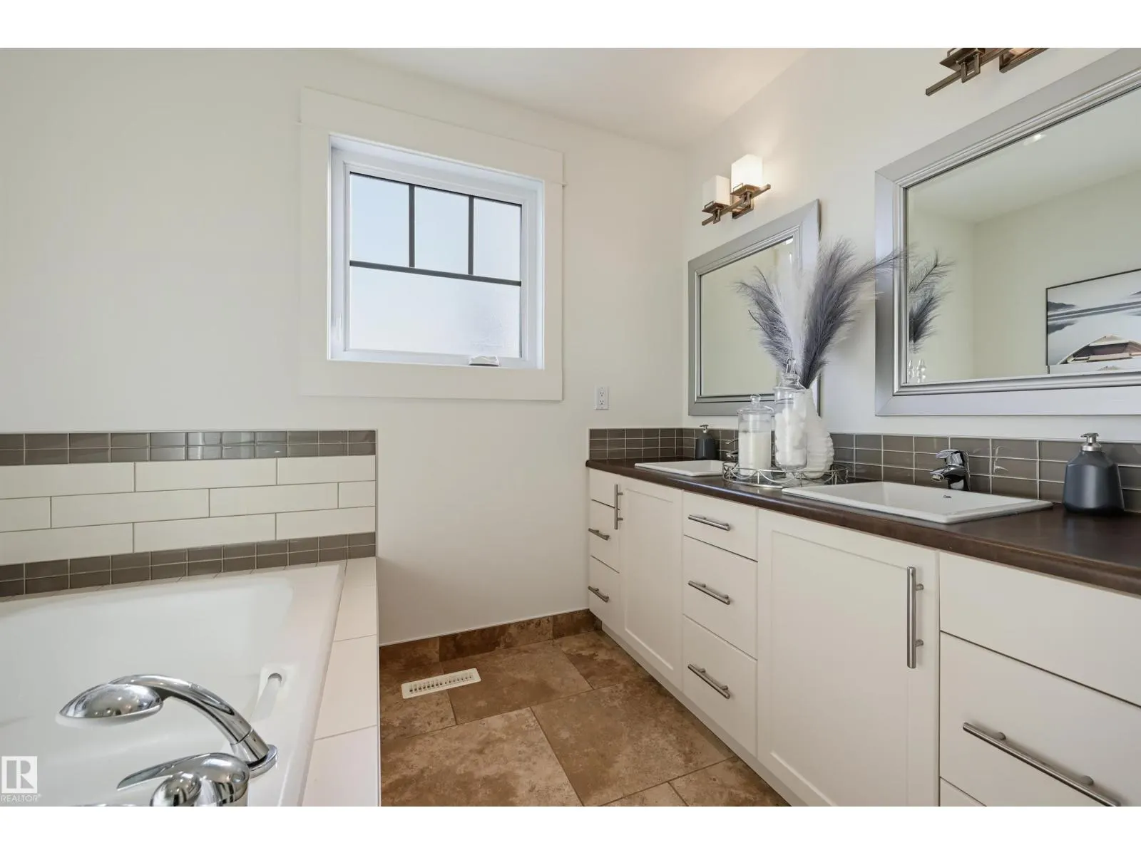 14505 97 AV NW