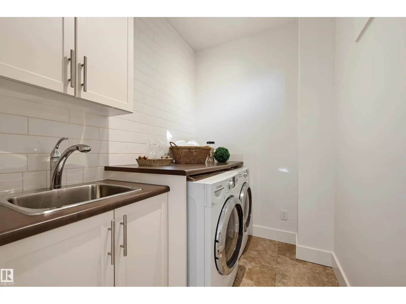 14505 97 AV NW