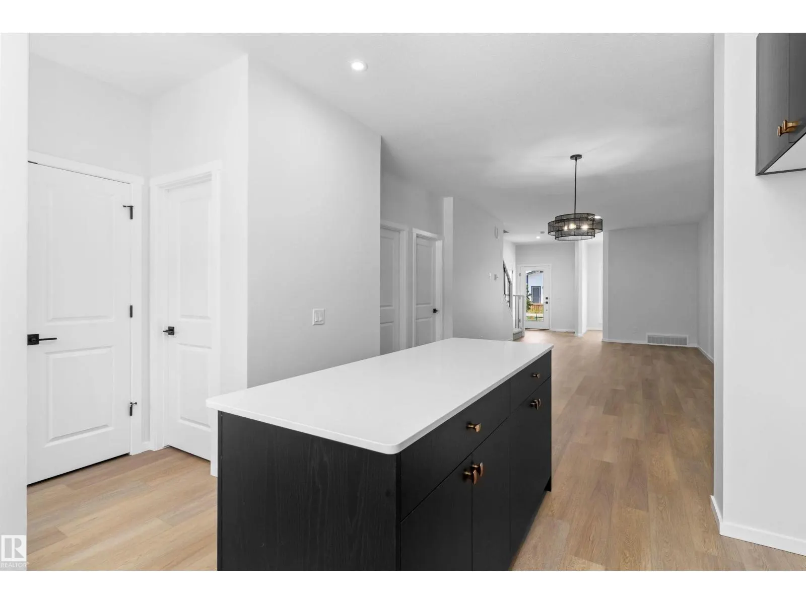 2463 ALCES LI SW