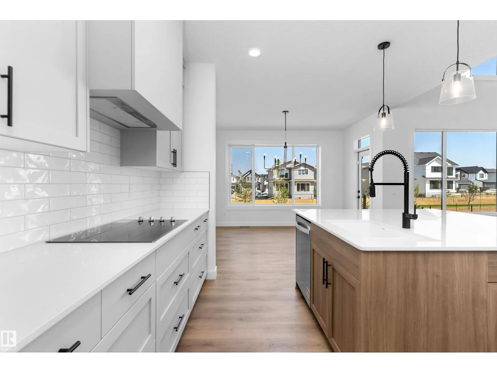 2224 5 AV NW