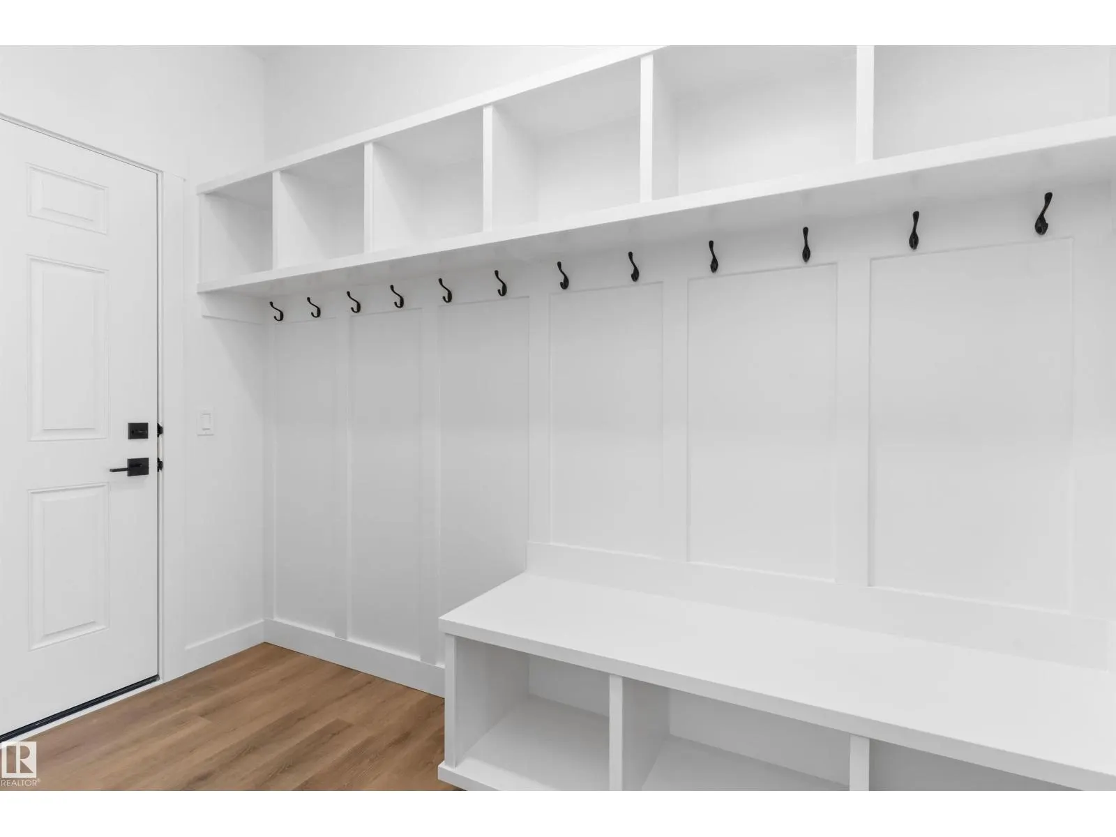2224 5 AV NW