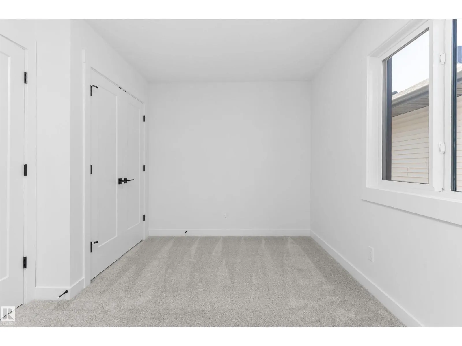 2224 5 AV NW