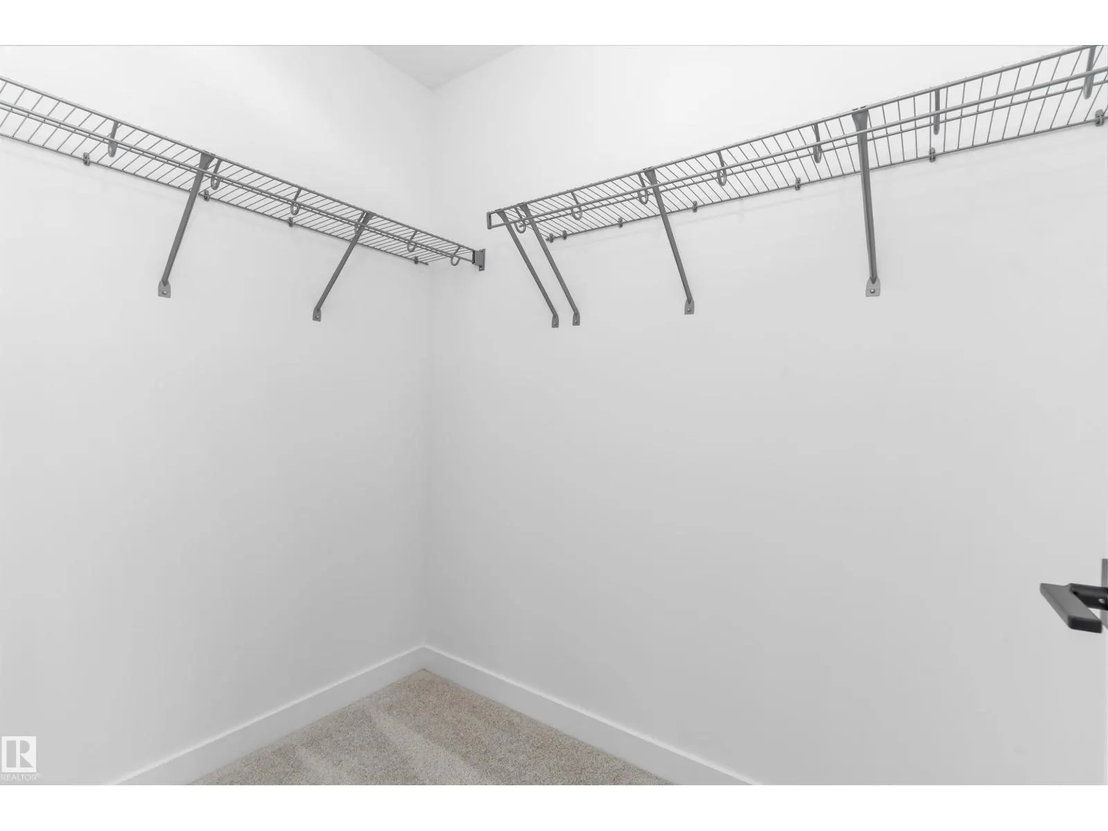 2224 5 AV NW