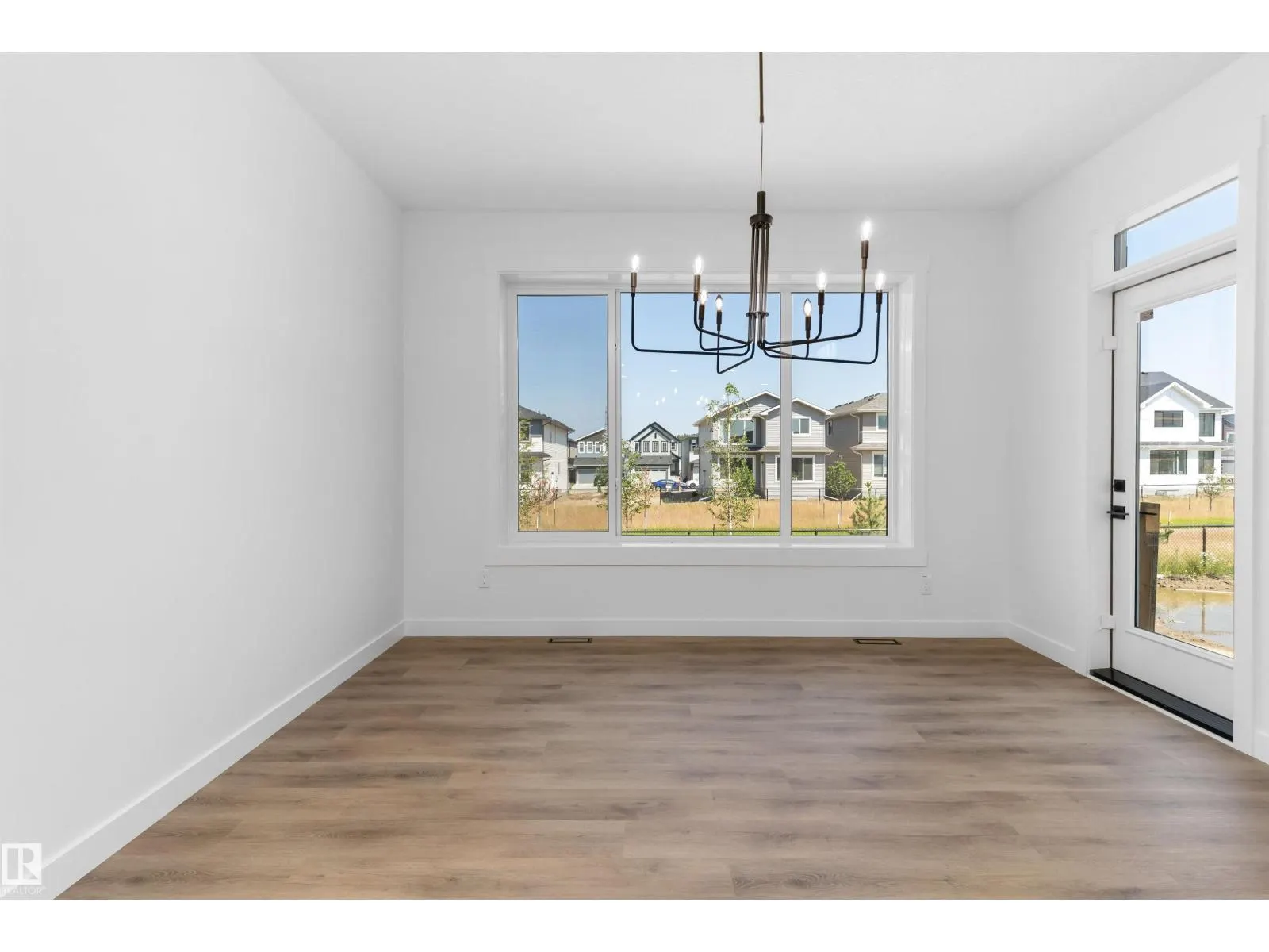 2224 5 AV NW