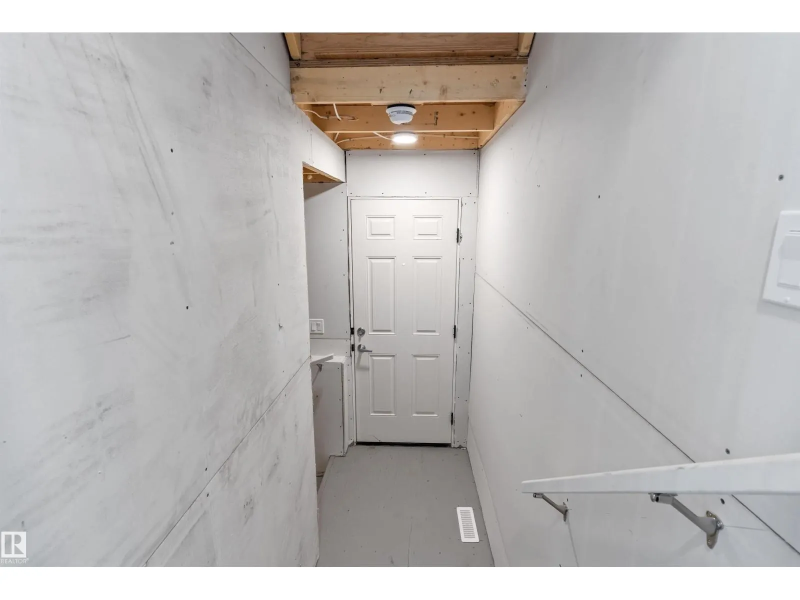 2224 5 AV NW
