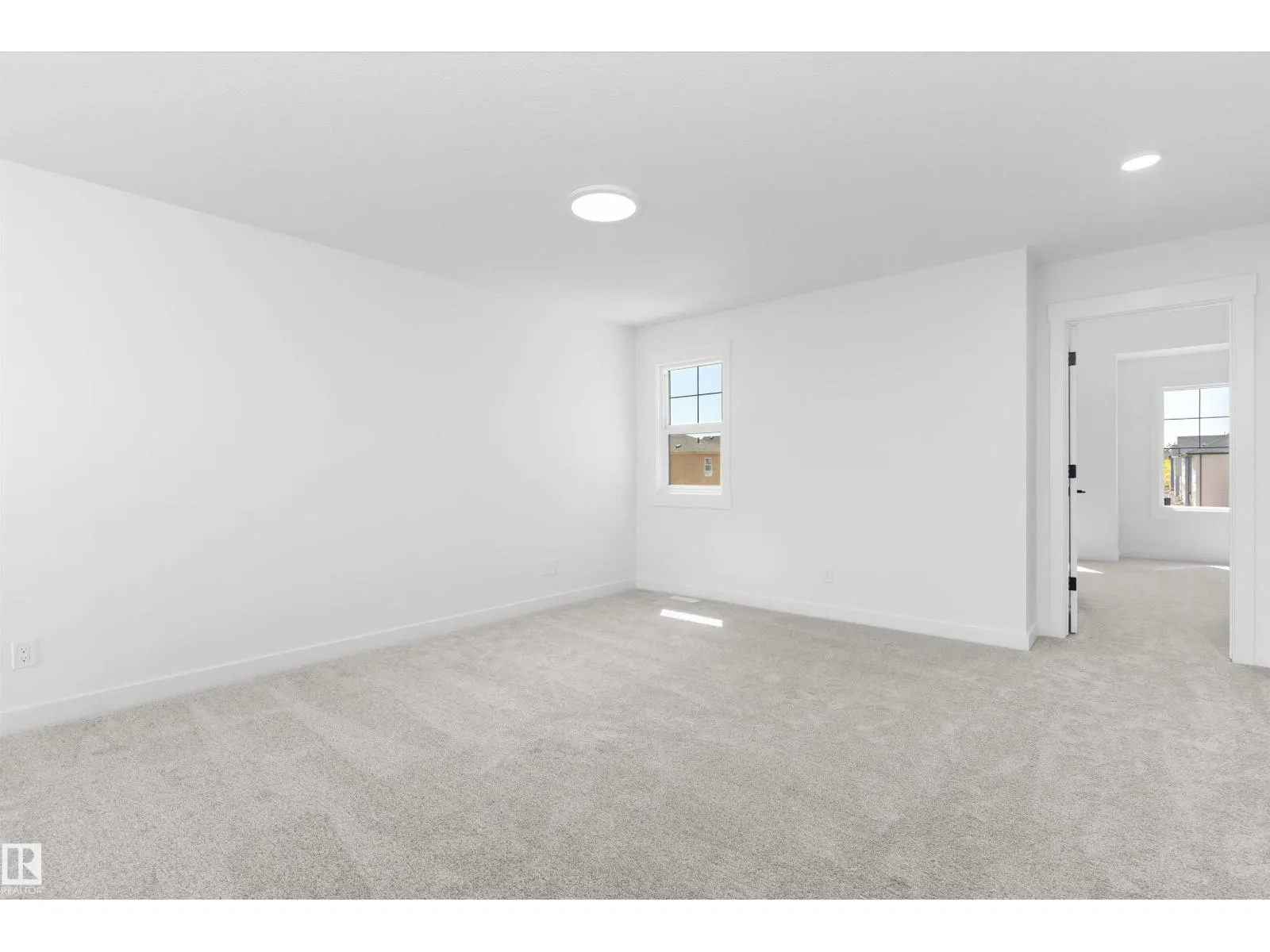 2224 5 AV NW