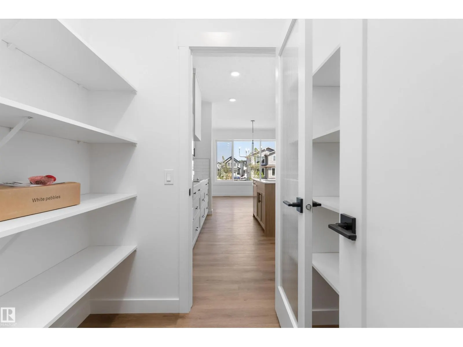 2224 5 AV NW