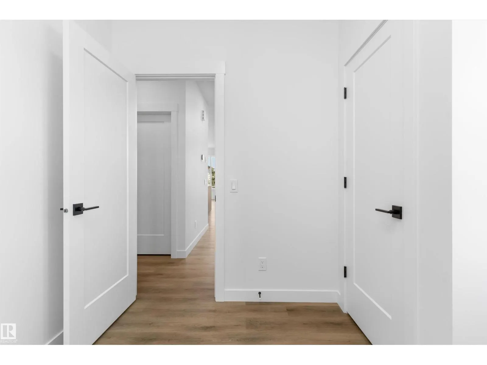 2224 5 AV NW