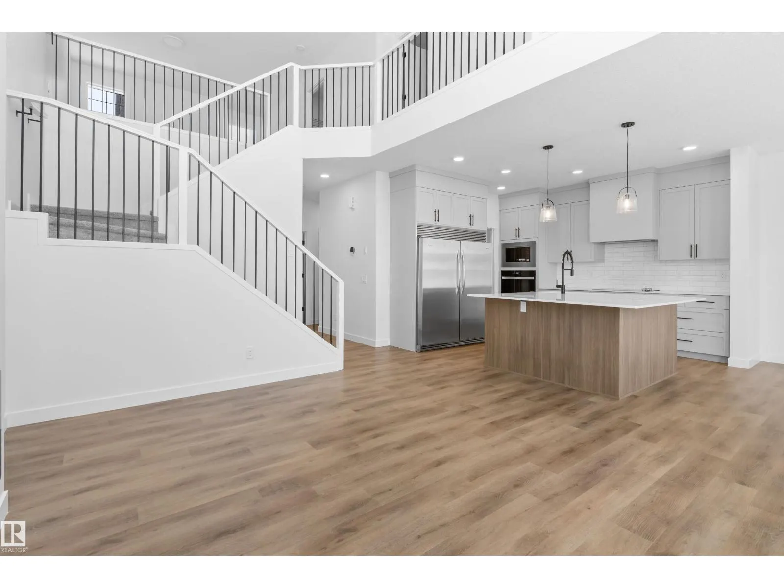 2224 5 AV NW