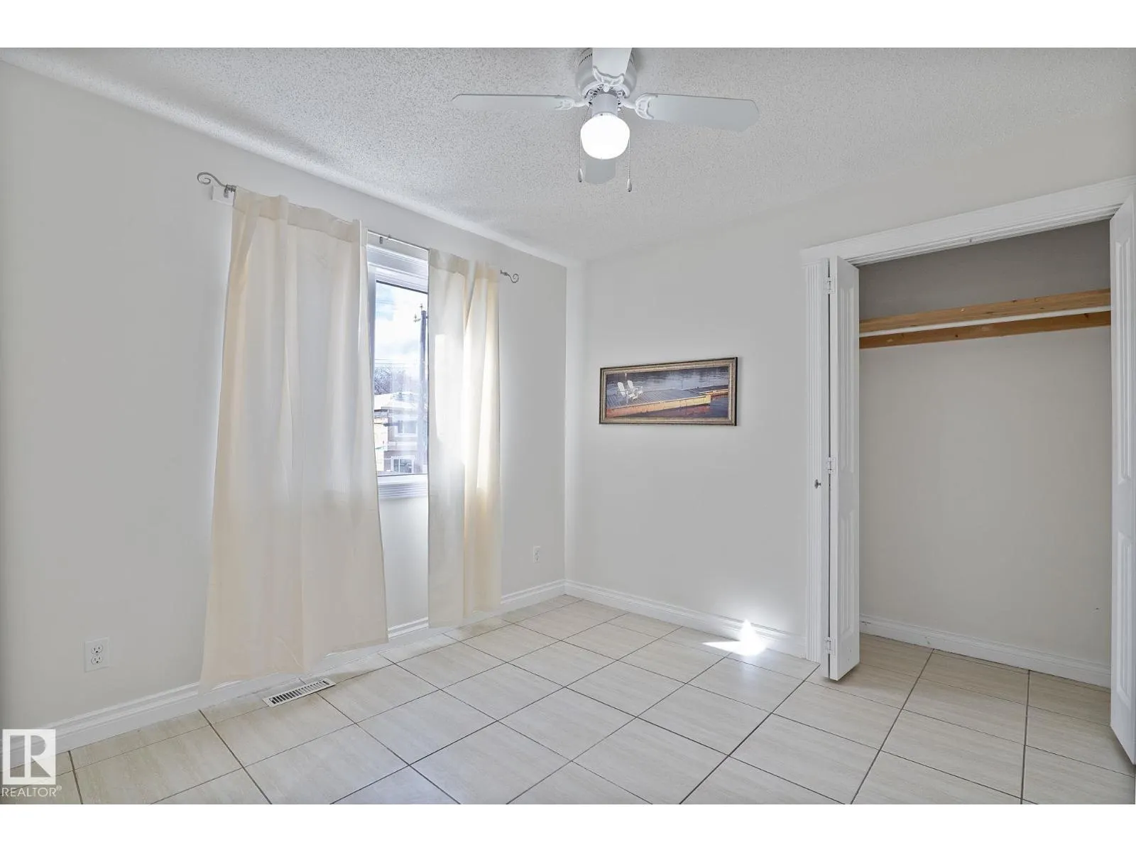 11918 68 ST NW