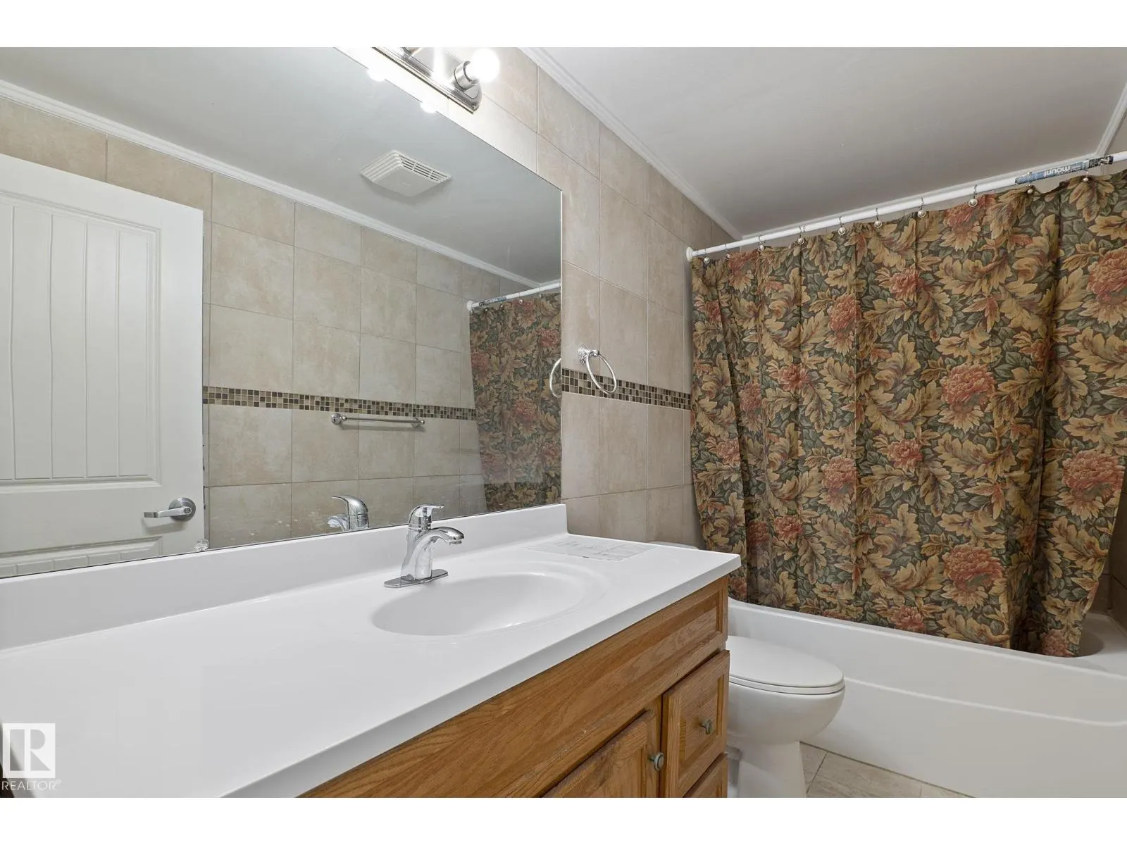 11918 68 ST NW