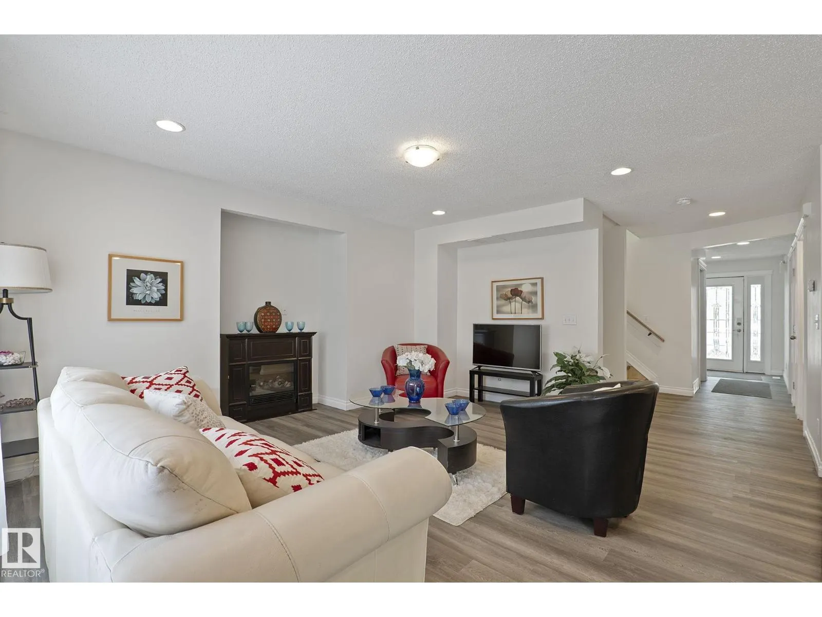 11918 68 ST NW