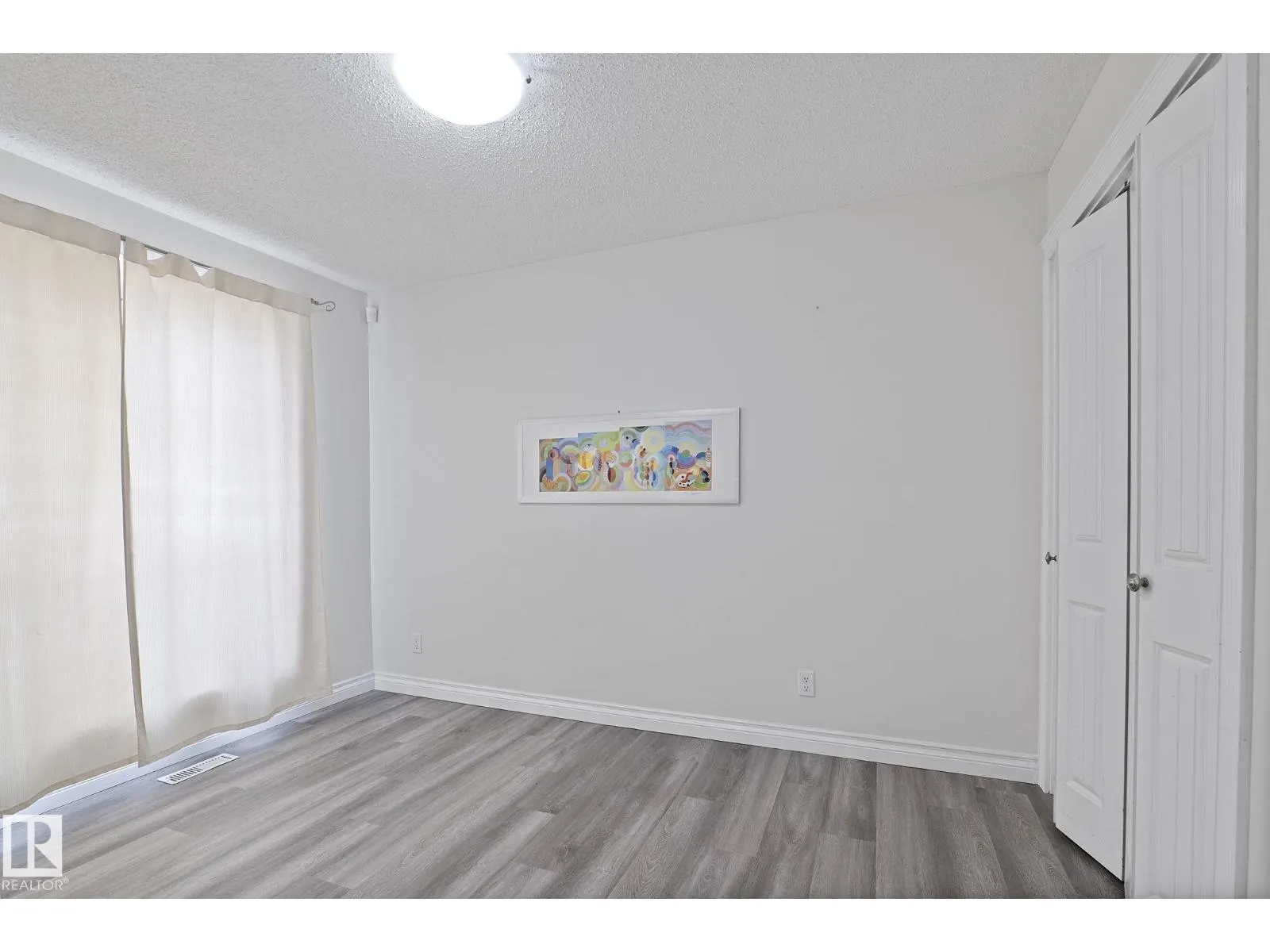 11918 68 ST NW