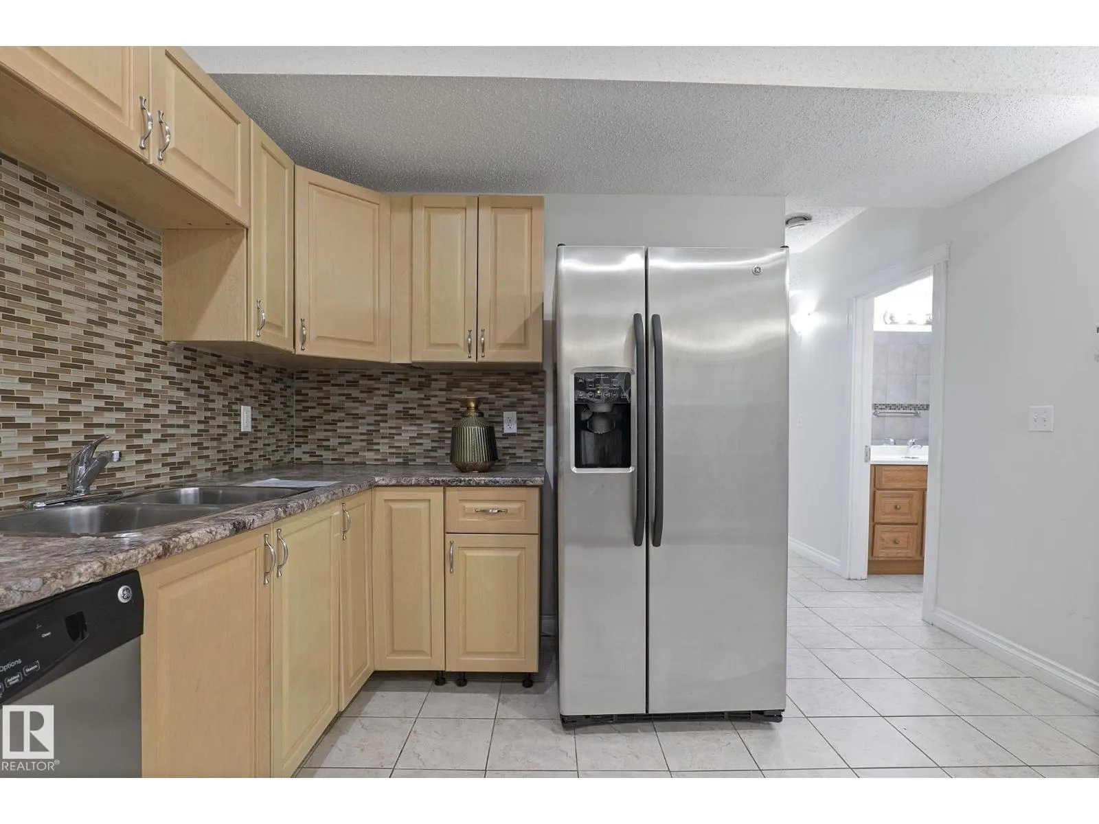 11918 68 ST NW