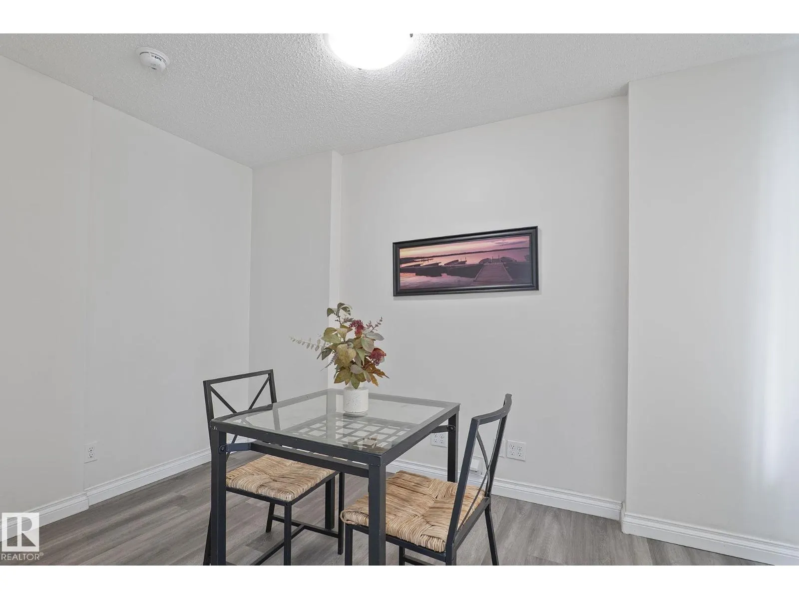 11918 68 ST NW