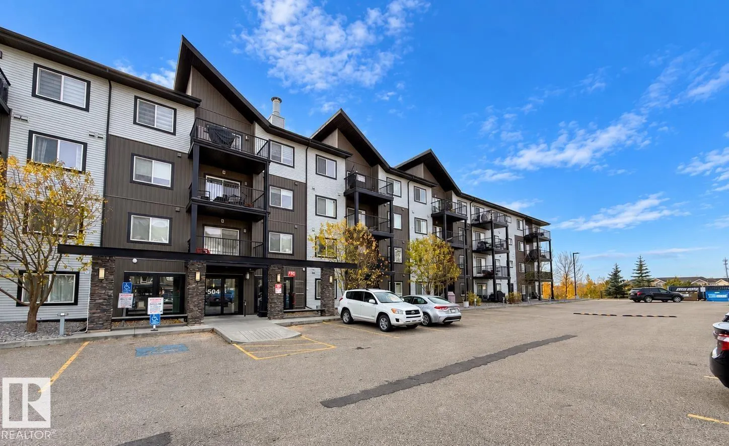 #233 504 Albany WY NW