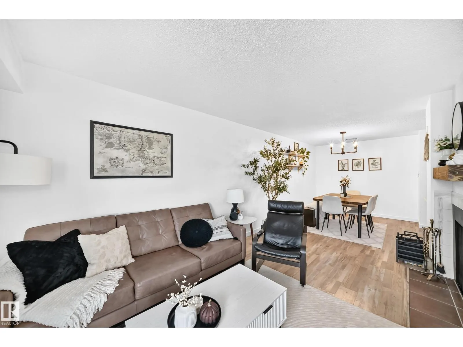 #68 2204 118 ST NW