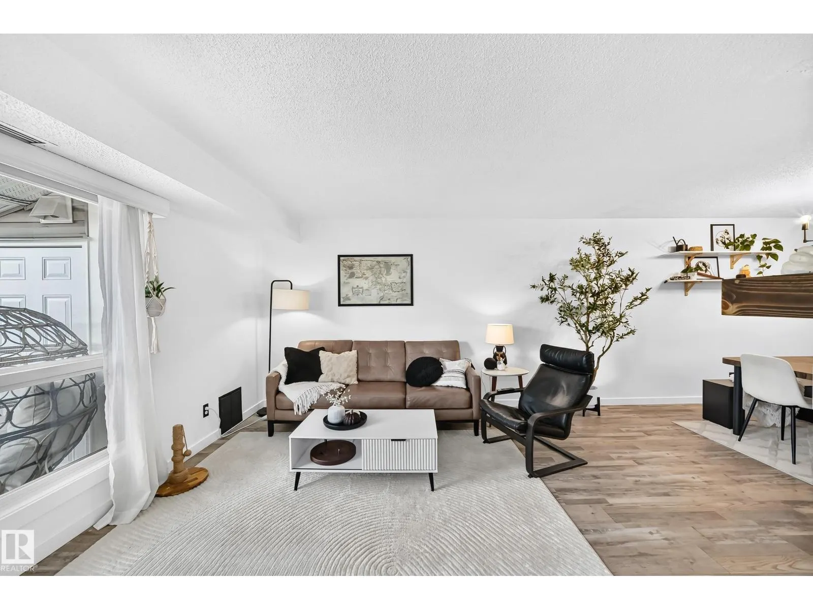 #68 2204 118 ST NW