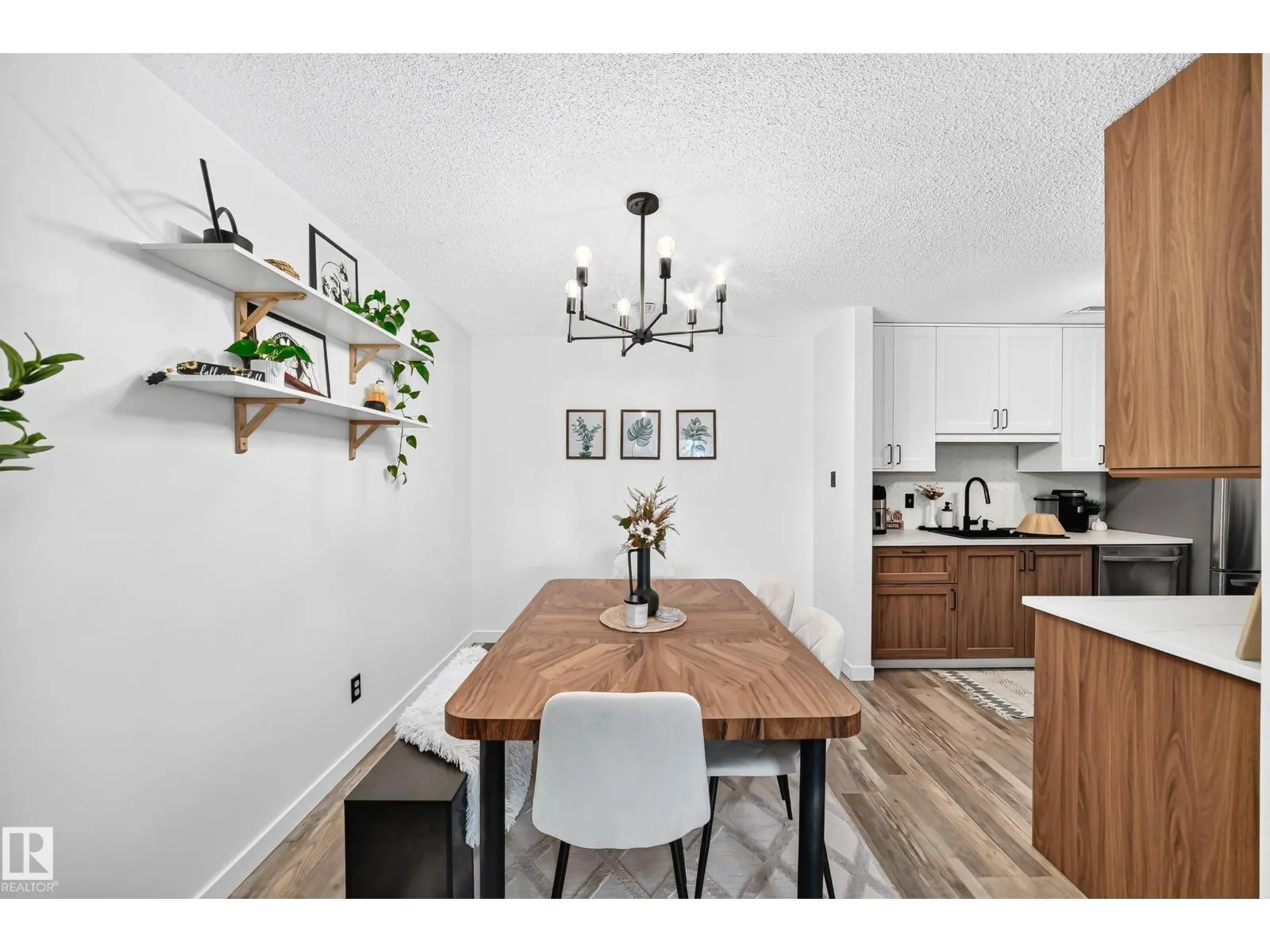 #68 2204 118 ST NW