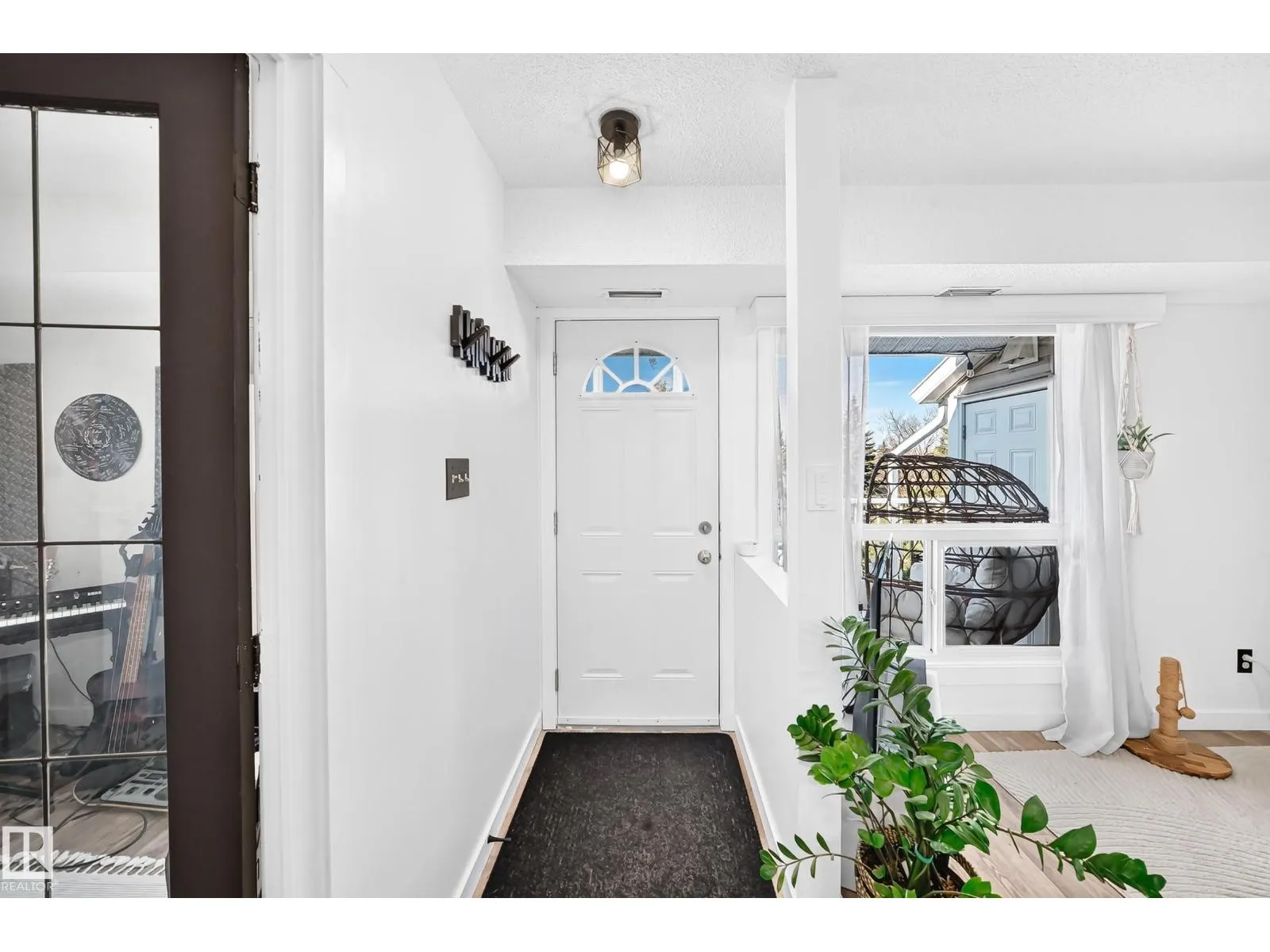 #68 2204 118 ST NW