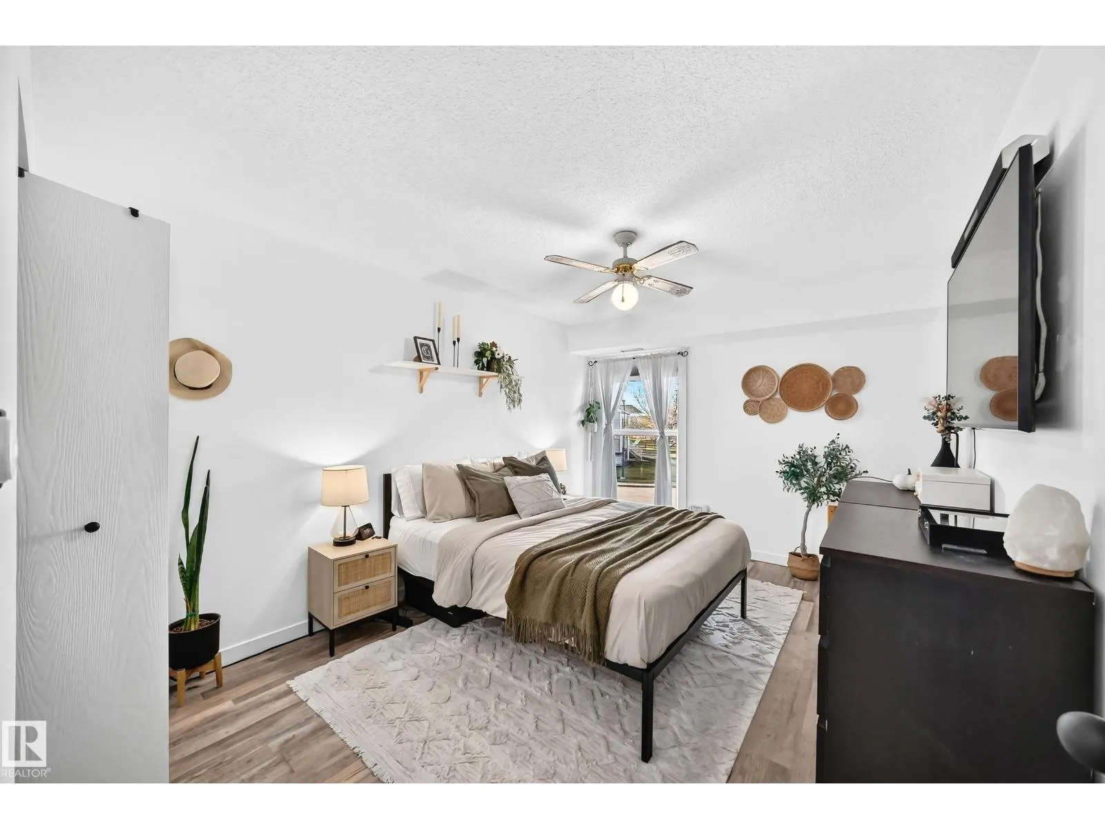 #68 2204 118 ST NW
